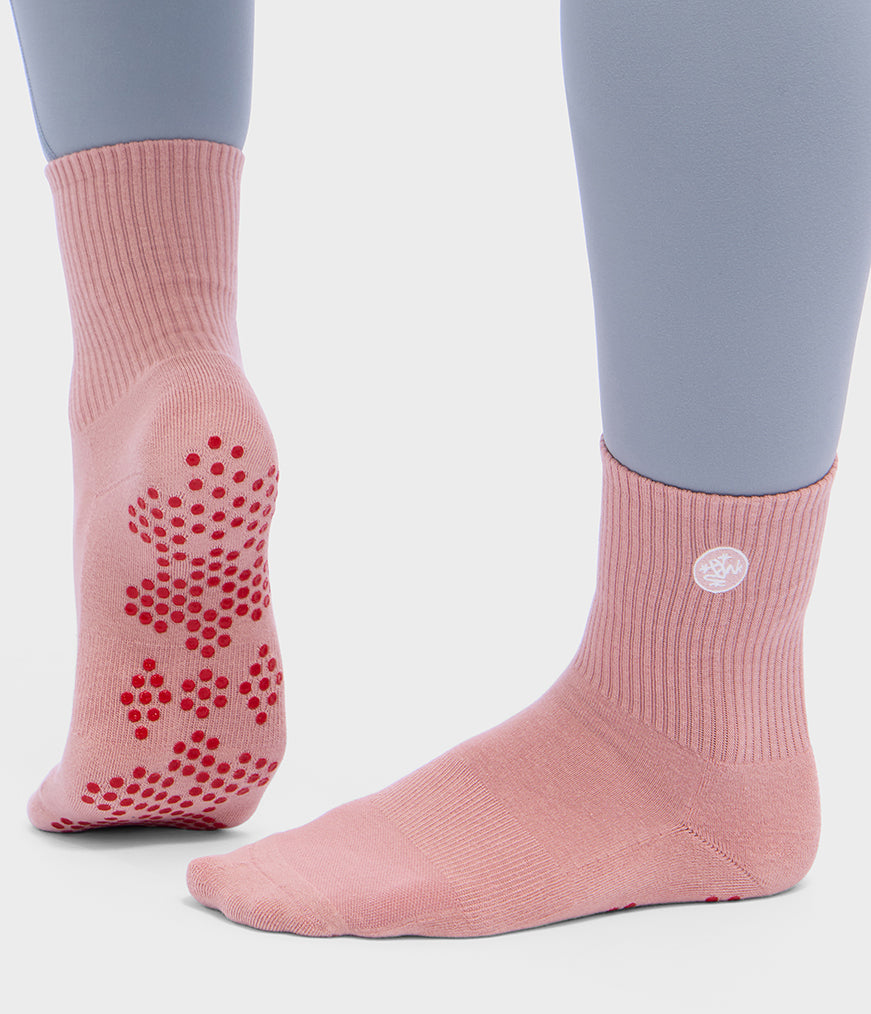 manduka-equilibria-pilates-halb-crew-socken image 1