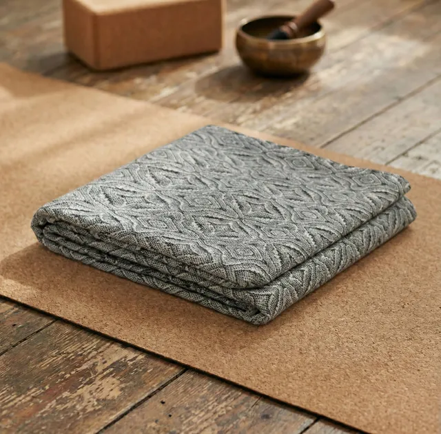 yogistar-yogadecke-yogiblanket-calm-down-ornament-baumwolle image 1
