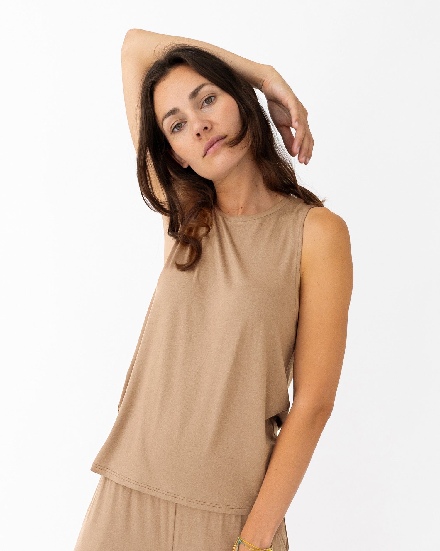 lotuscrafts-naima-top-lockeres-yoga-tanktop-aus-viskose image 6