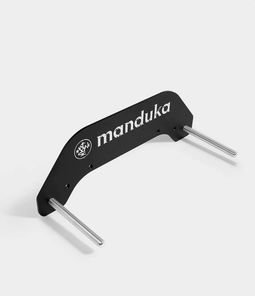 manduka-wandmattenregal-zur-mattenaufbewahrung image 1