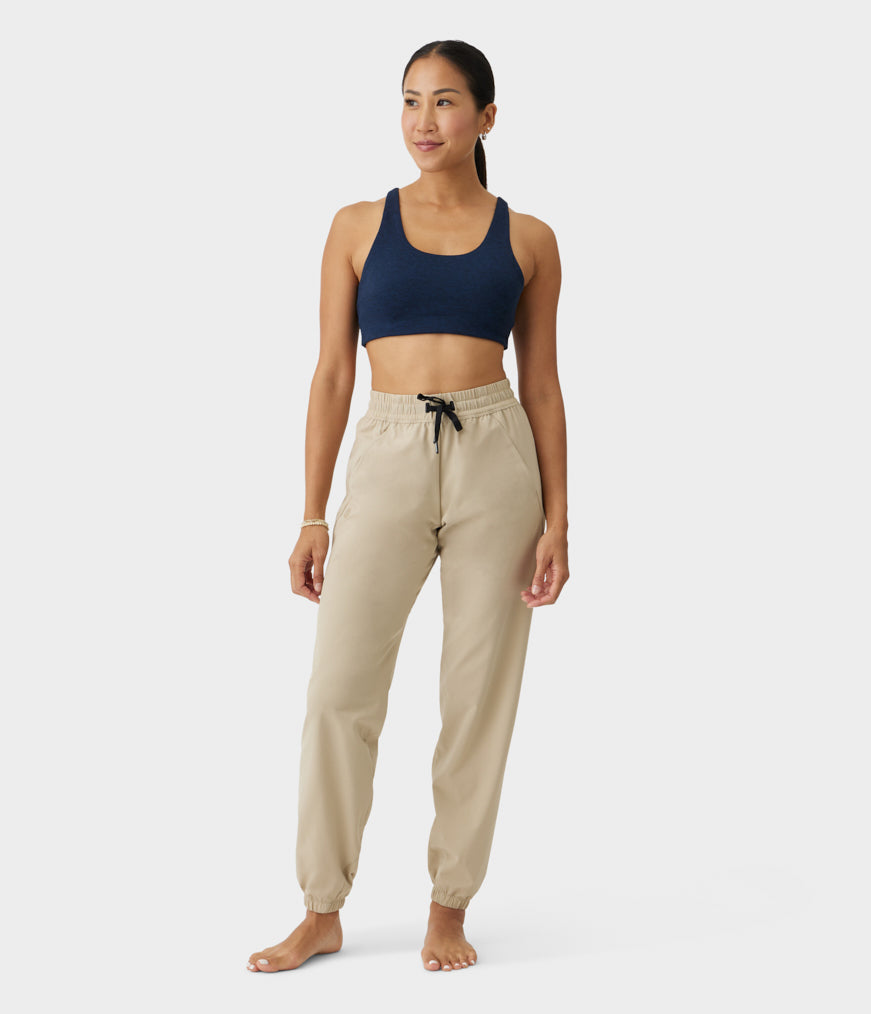 manduka-cntr-damen-yoga-hose-schmal image 8