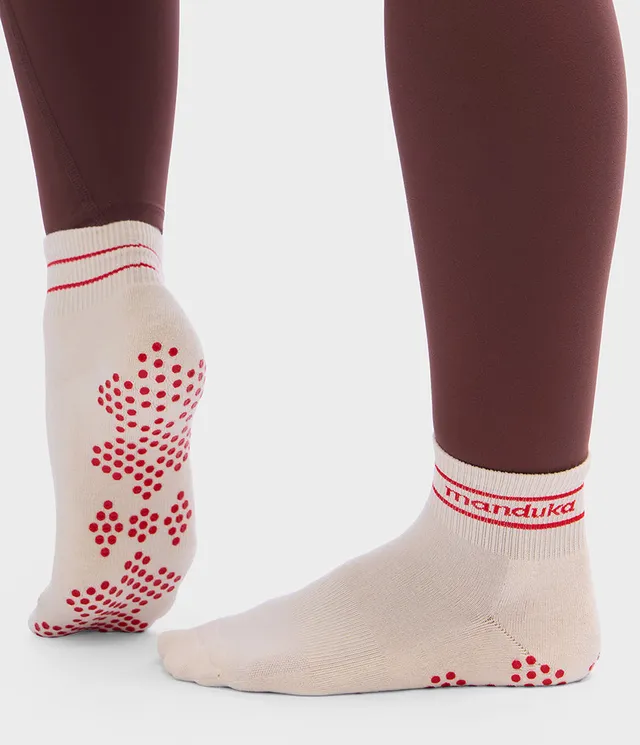 manduka-equilibria-pilates-kn-chelsocken-mit-grip image 1