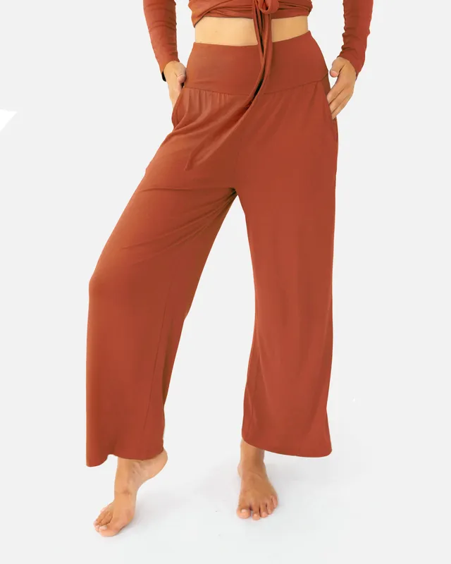lotuscrafts-heya-culotte-weite-yoga-hose-aus-viskose-mit-hohem-bund image 1