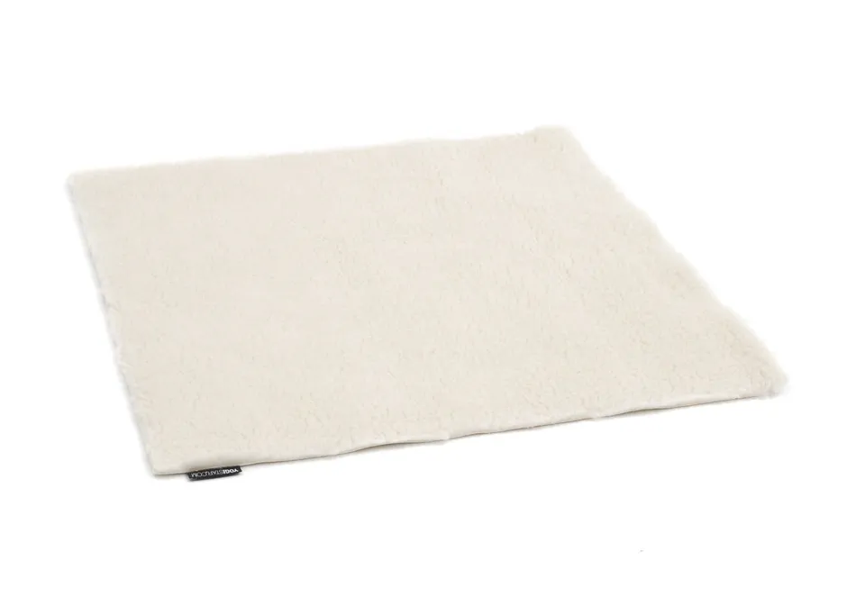 yogistar-futon-meditationsunterlage-75-cm-x-75-cm-naturweiss-schurwolle image 1