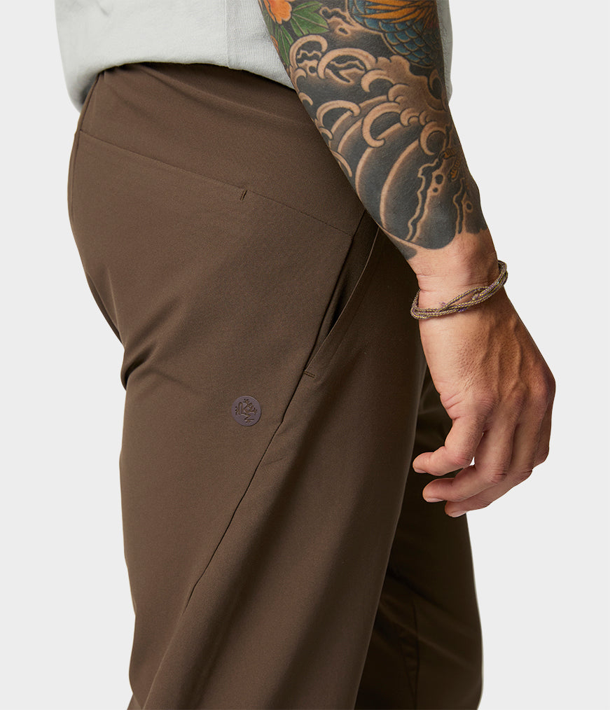 manduka-cntr-hose-herren-yogahose image 3
