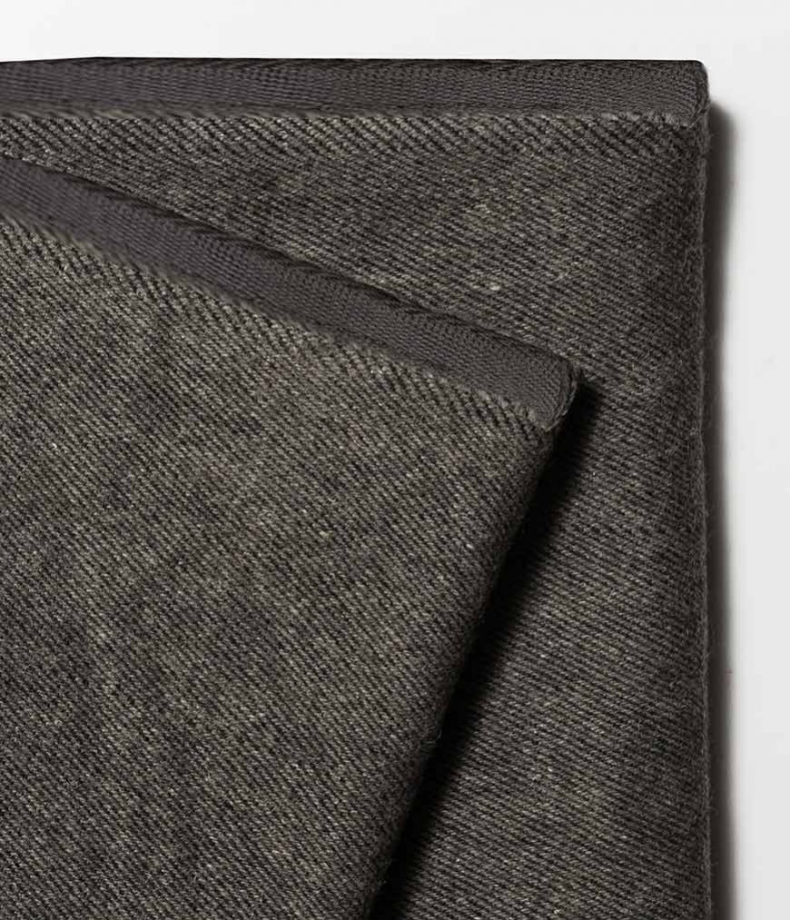 manduka-decke-aus-recycelter-wolle-yogadecke-faltbar-f-r-restorative-yoga image 3