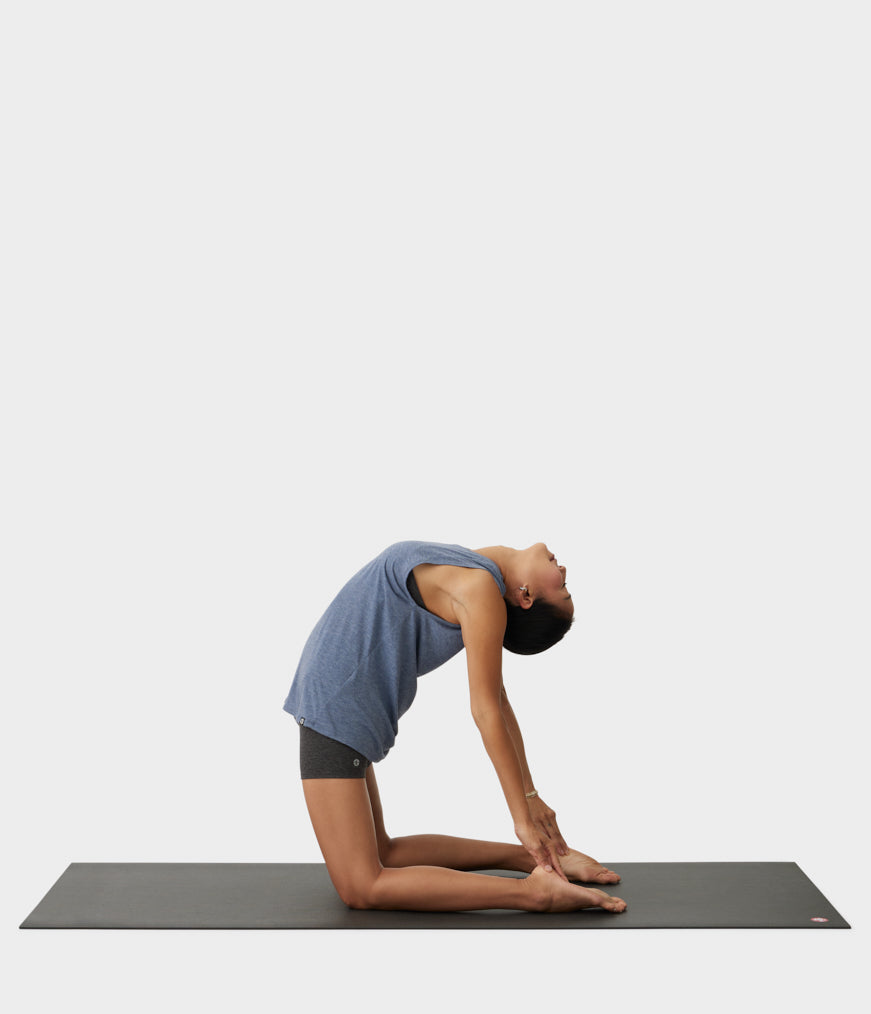 manduka-atmana-tanktop-leichtes-recycled-performance-top image 5