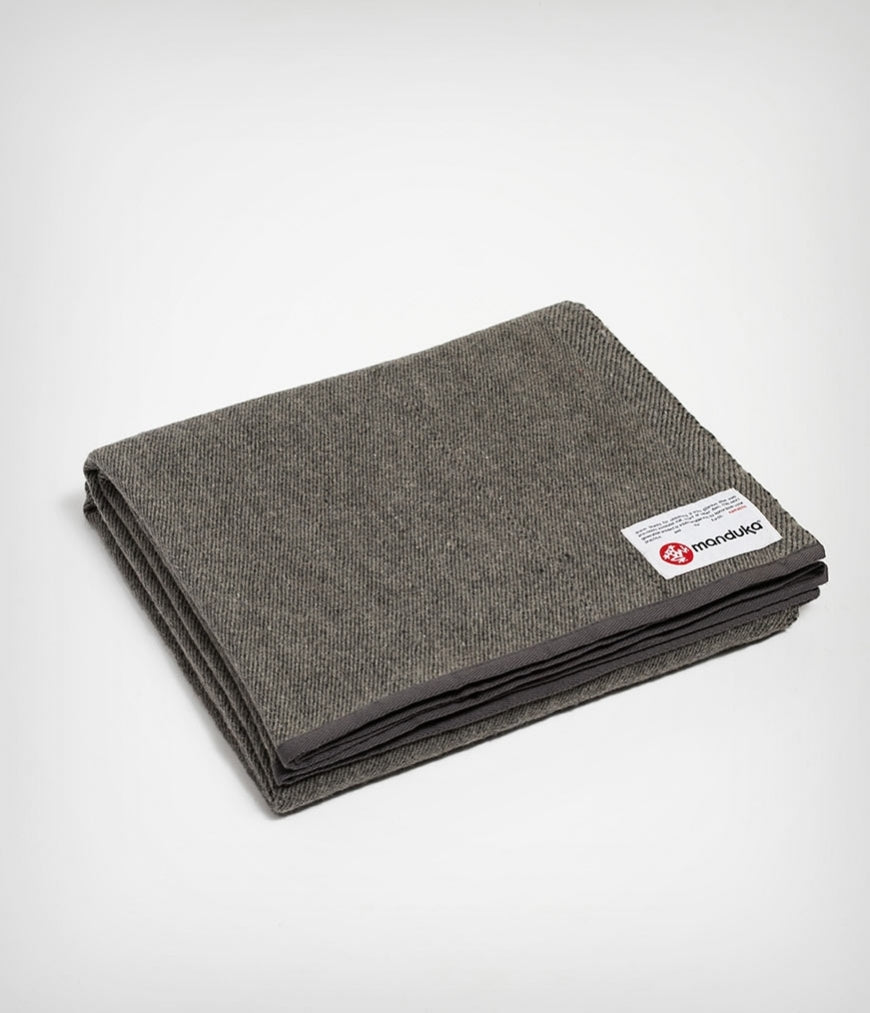 manduka-decke-aus-recycelter-wolle-yogadecke-faltbar-f-r-restorative-yoga image 1