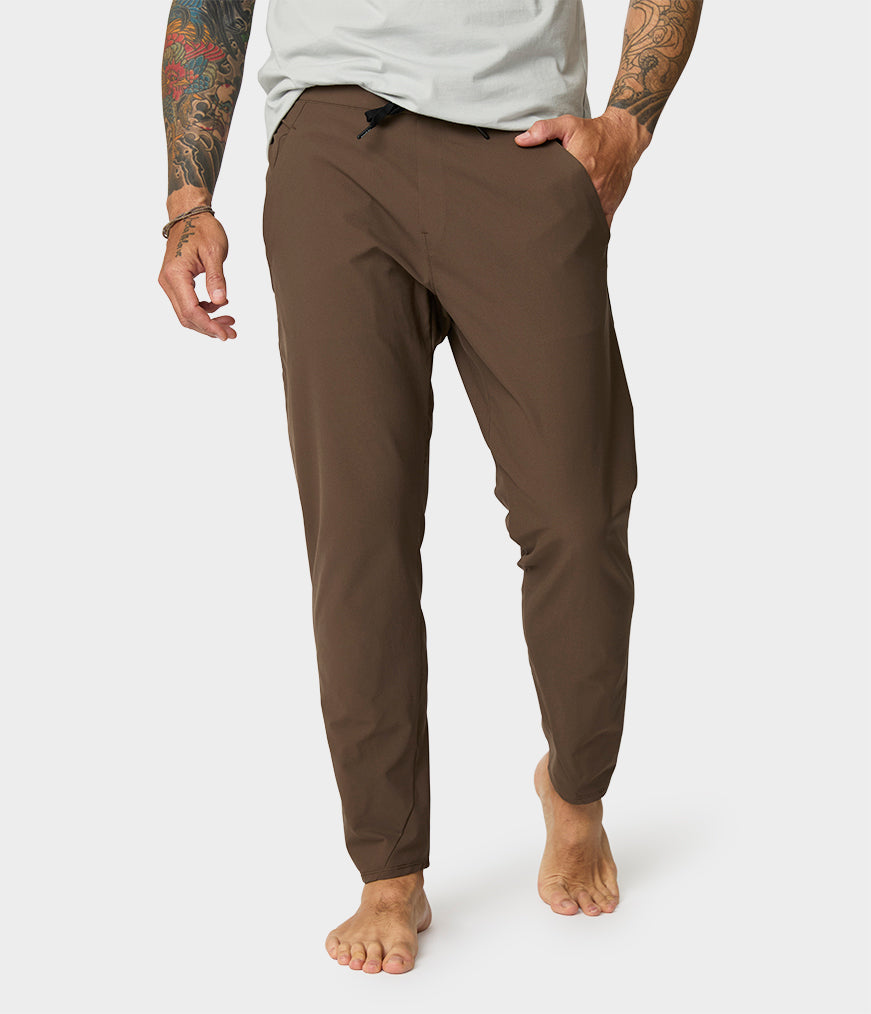 manduka-cntr-hose-herren-yogahose image 1