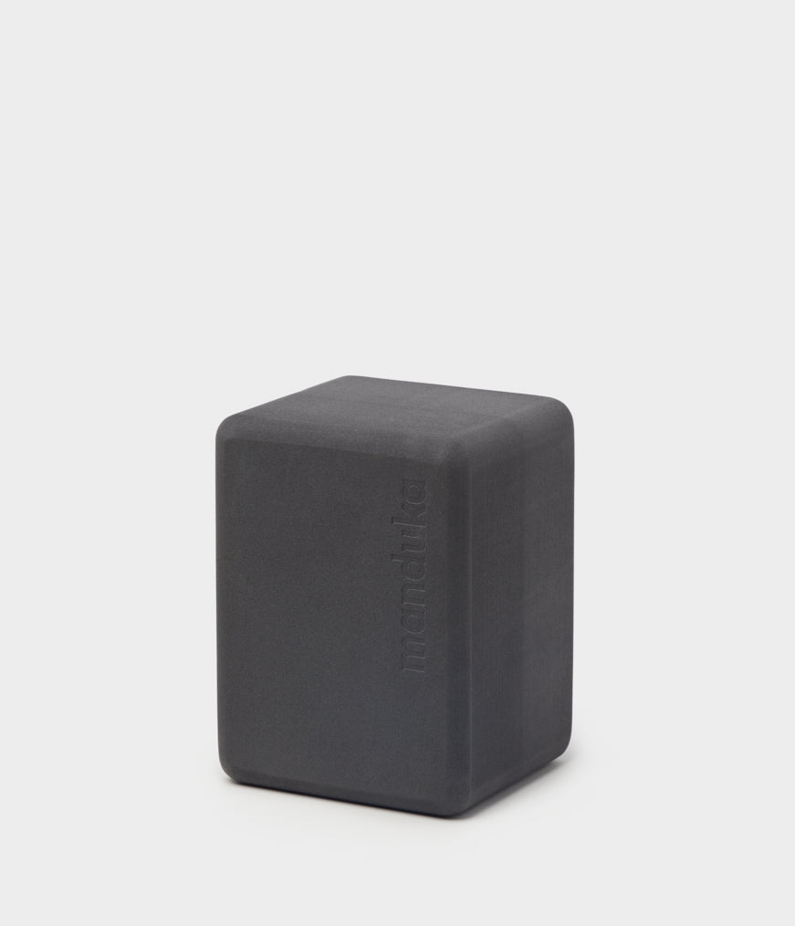 manduka-recycled-foam-mini-yogablock-10-x-11-5-x-15-cm image 4