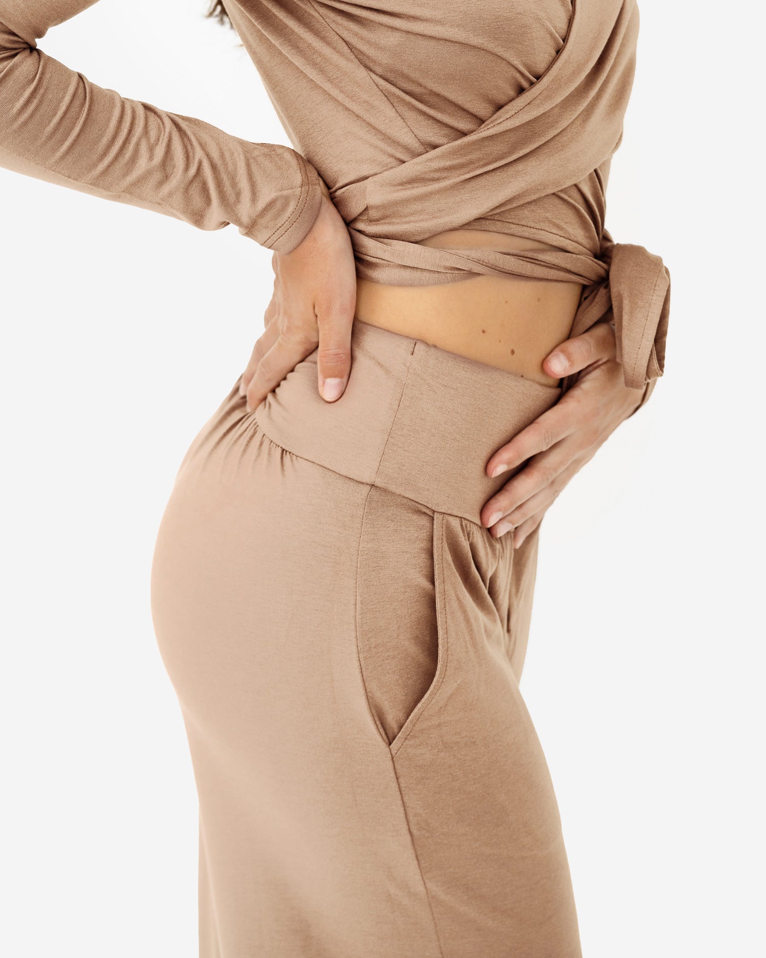 lotuscrafts-heya-culotte-weite-yoga-hose-aus-viskose-mit-hohem-bund image 8