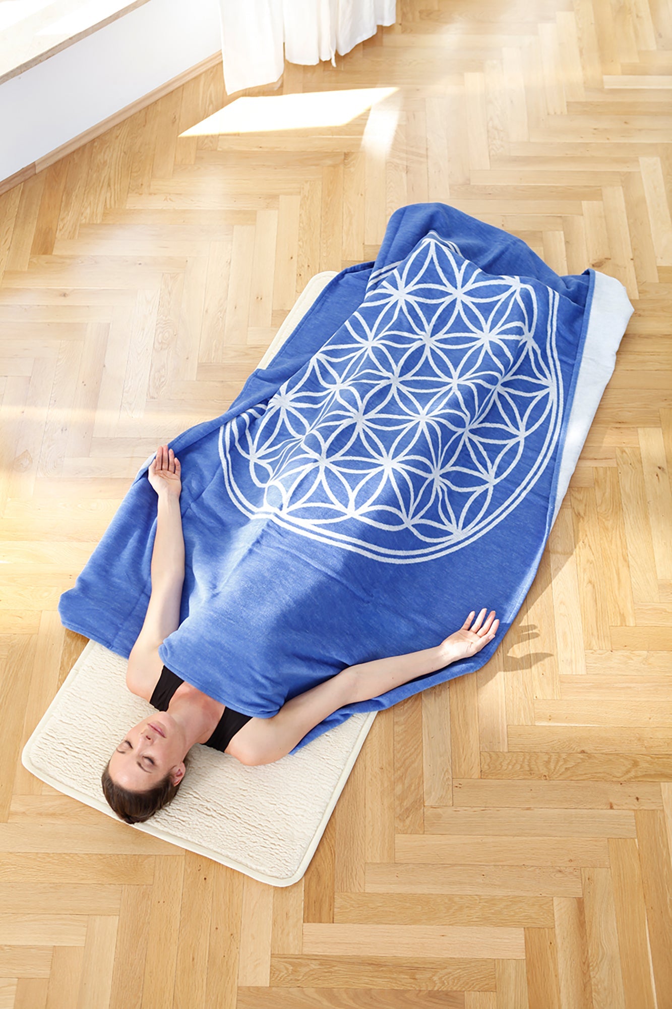 yogistar-baumwolldecke-blume-des-lebens-blau-140x200-cm-bio image 3