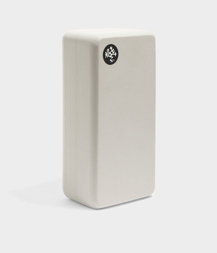 manduka-lean-recycled-foam-yoga-block image 8