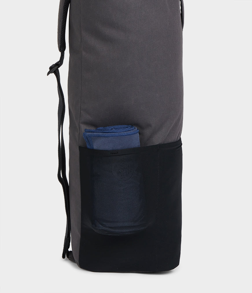 manduka-hala-mat-tr-ger-yogamattentr-ger-aus-recyceltem-nylon-verstellbar image 3