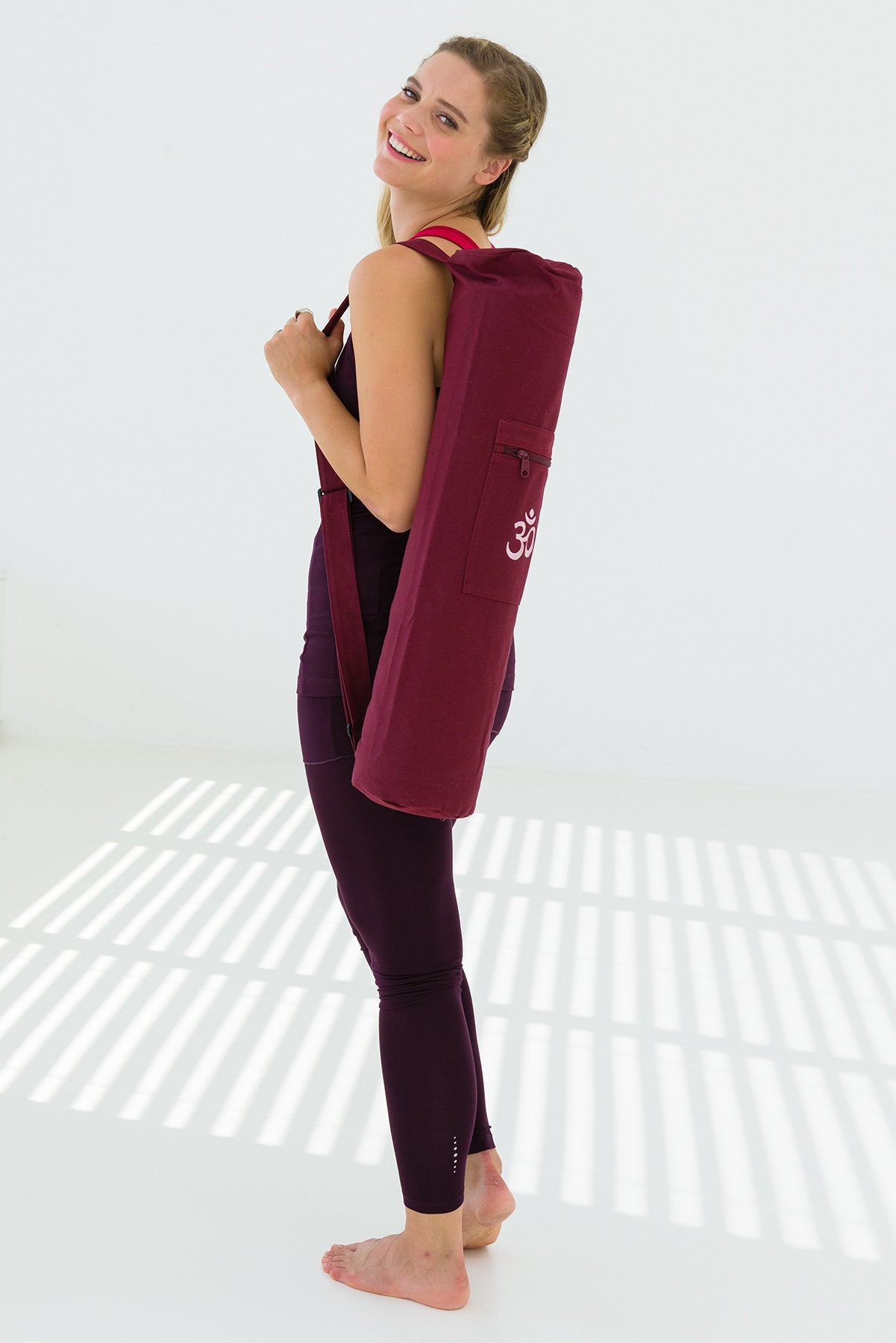 yogistar-yogibag-basic-zip-yogatasche-cotton-65-cm-om image 2