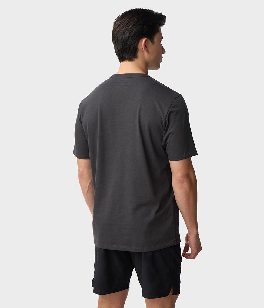 manduka-tadasana-tee-herren-t-shirt image 7