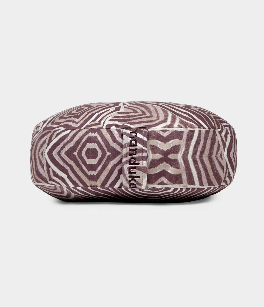 manduka-equa-meditationskissen-rund-buchweizen image 1