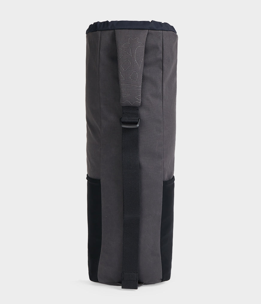 manduka-hala-mat-tr-ger-yogamattentr-ger-aus-recyceltem-nylon-verstellbar image 6