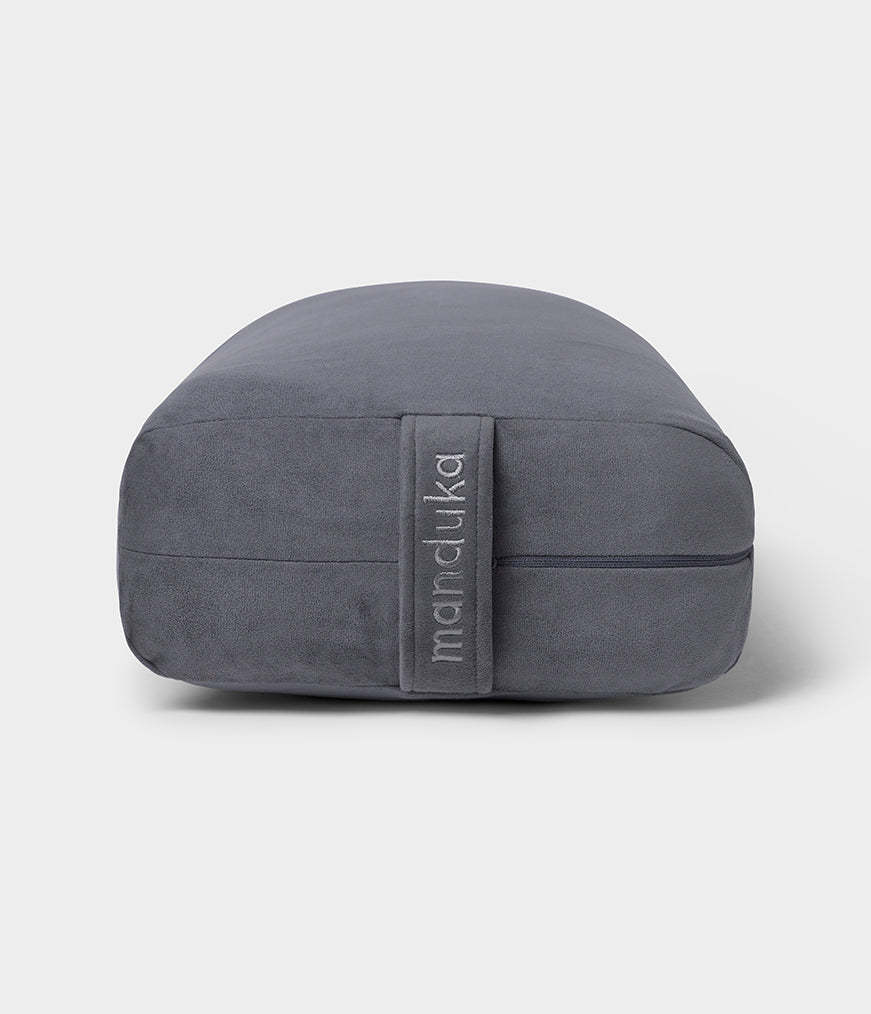 manduka-equa-rechteckiges-bolster-kissen image 2