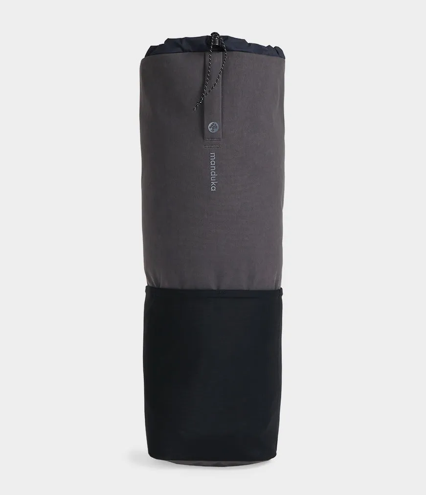 manduka-hala-mat-tr-ger-yogamattentr-ger-aus-recyceltem-nylon-verstellbar image 1